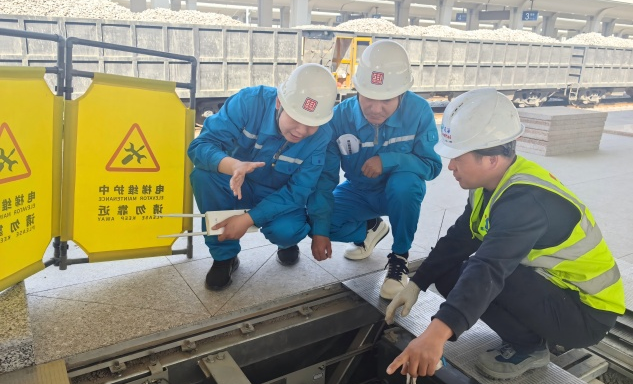 标题：乌海分院全力护航重点项目建设——高铁乌海站特种设备顺利通过验收
浏览次数：37
发表时间：2025-06-05