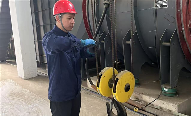 标题：特检助力除隐患 争分夺秒保安全   赤峰分院高效指导企业完成起重机紧急整改
浏览次数：16
发表时间：2025-07-25