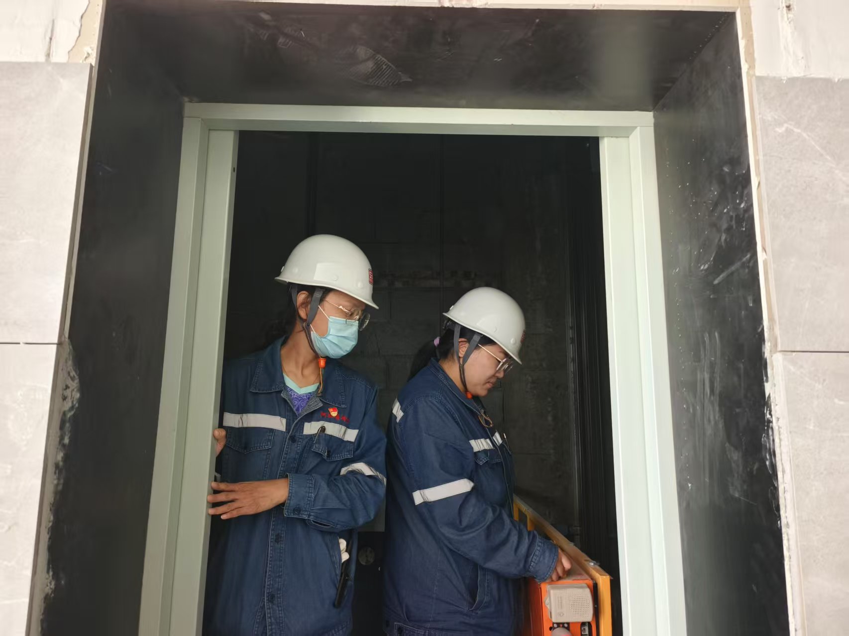 筑牢电梯安全防线 营造放心乘梯环境