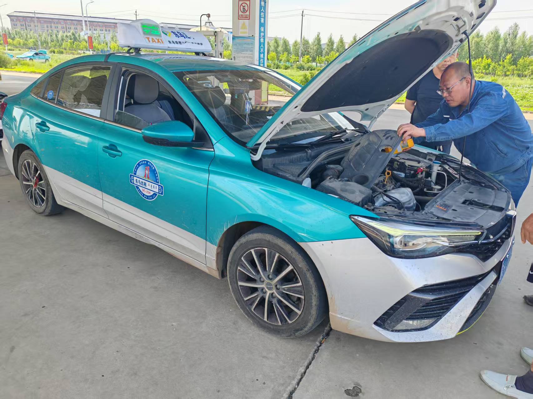 开展定向服务 守护公共安全
--开展CNG车载气瓶安全隐患排查