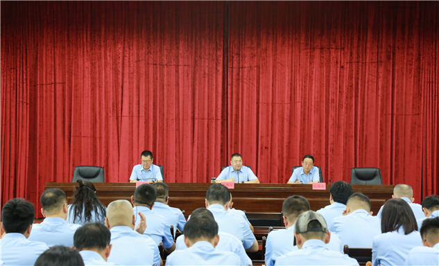 标题：聚焦“廉”与“效”！内蒙古特检院赤峰分院全体职工大会明确“双节”纪律与工作重点
浏览次数：2659
发表时间：2025-09-29