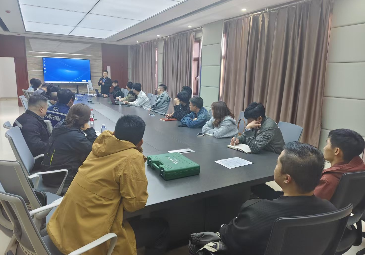 以技赋能 以研聚力——包头分院深化校研合作 开展超声仿真软件培训