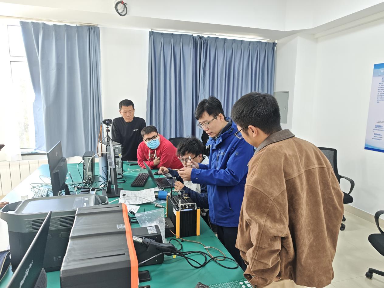 自治区特检院包头分院开展数据采集仪专题培训 深化校企合作赋能科研与检验工作