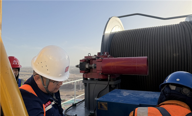 标题：内蒙古特检院鄂尔多斯分院“错风”施检 护航“沙戈荒”基地重点项目安全建设
浏览次数：102
发表时间：2026-03-25